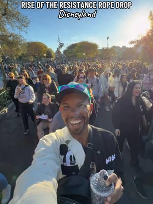 Doing what I advice others NOT TO DO… Rope Dropping the MOST POPULAR ROPE DROP at Disney, Rise of the Resistence! And how did it go? Have you rope dropped rise? #riseoftheresistance #disneyland #ropedrop 