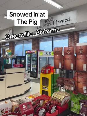 I can’t think of a better place to get caught in the snow! Don’t worry, I’m just in line and leaving soon. ❤️ #snow #alabama #greenville #pigglywiggly 