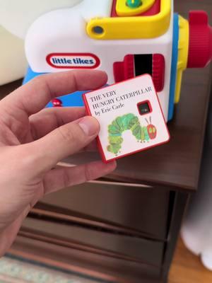 featuring one of my favorite toys by @Little Tikes 🎥📚 I would’ve killed for this little projector when I was little #littletykes #littletykesdreammachine #ftm #ericcarlebooks #twinmom #newmom 