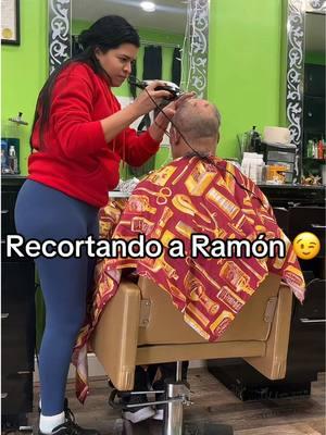 Recortando 🇺🇸💈🇩🇴a viejo Ramón 👴🏼♥️✌🏻 #ramon #boston #barbershop #tiktok #historytime #viralvideos #dominicana #fyp #fypdong #paratiiiiiiiiiiiiiiiiiiiiiiiiiiiiiii #parati #bani #elcibao #santodomingo #contenido #fyppppp 