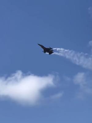 F-16 Falcon AirShow #fyp #f16falcon 