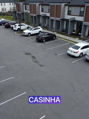 Casa barata impecável sem uso ! 📍12 minutos dos parques da Disney  🏡3 quartos com banheiro  🏦UU$ 372,000.00 ✅permite Airbnb, temporada, residencial etc …(Kissimmee fl) 🏊‍♂️ condomínio com piscina, academia etc … 💰UU$227.50 mensal  Video completo no canal e me chame no direct  para mais informações  #eua #orlandoflorida #brazil #florida #boatardinha #disneyland #casa #corretordeimoveis #realestate 