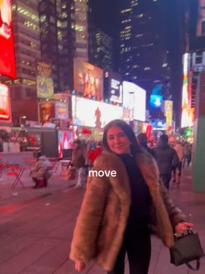 coming from someone that has already lived in 2 new states in their 20s… make the move. you won’t regret it🧚🏼 #nyclife #moveinyour20s #newyorkcity #makethemove 