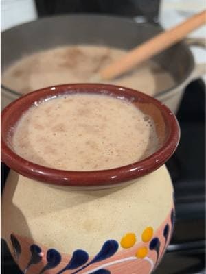 Champurrado a mi manera🍫 Receta de Champurrado Ingredientes  •Canela •Una barra de Chocolate Abuelita  •Un piloncillo o azúcar a tu gusto •3 tazas de Agua •6 tazas de leche  •Media taza de Maseca pero si lo prefieres mas espeso usa una Taza    #bmgrecetas #champurrado #champurradorecipe #chapurradofacil #recetadechampurrado #fyp #paratii #fypシ #recetasfaciles #recetastiktok #recetasmexicanas #mexicantiktok #mexicotiktok #palfrio #champurradoseason #foryourpage #foryoupage❤️❤️ 