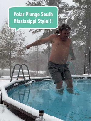 #snow #snowday #mississippi #southmississippi #cold #coldwater #coldwaterchallenge #drinks #drinkreview #shenaningans #coldaf #fyp #fypシ #fypage #fypシ゚viral #letsgo #makeithappen #drinktok #drinking 