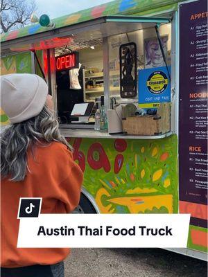 Austin Texas Thai Food Truck near Zilker Park — highly recommend the red curry! #austinrestaurants #austinfoodie #austinfoodtrucks 