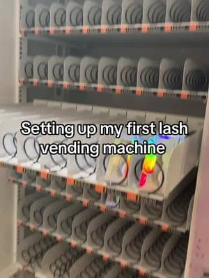 #lashvendor #vendingmachine 