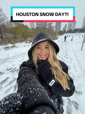 this is crazy 🤯  #houstontx #houstonsnow #texassnow #snowstorm #texas #houston 