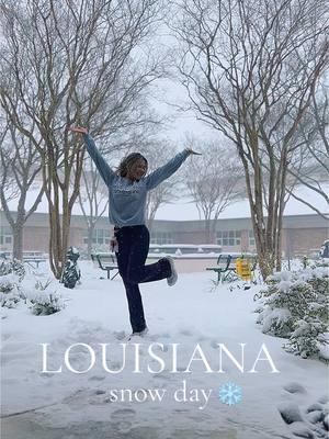 who would’ve ever thought !!!!!! absolutely LOVING this winter wonderland !! ❄️🤍 #louisianasnow #louisianasnowday #snowday #swla #louisiana #louisianatiktok #snowinginlouisiana #nurse #motherbabynurse #laboranddeliverynurse #healthcareworker #healthcare #laboranddelivery #nursesoftiktok #nurselife #lifeofanurse #nursetok #nursetiktok #nursetiktok #nursinglife #winterwonderland #snowstorm #snowday #snowfall #snowing #fyp #letitsnow #sneaux #winterstorm #snowedin 