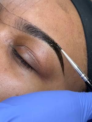 🤤 #naturalbrows #brows #fyp #browlift #hennabrows #browgoals #browtransformation #browmapping #longisland #blackgirlluxury 