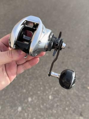 Shimano Tranx B 300 HG Baitcasting Reel is spicy! 🌶️ #jandhtackle #fishing #inshorefishing @fish_shimano_north_america 