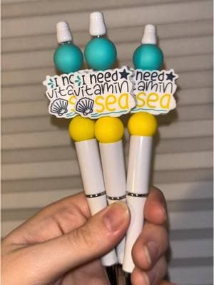 I’m not always giving goth vibes sometimes I like to be beachy 😅 #crafts #craftymoms #workingmom #crafting #beadedpens #focalbeads #cutestationery #funpens #beachvibes #beachlife 