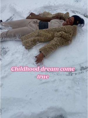 Y’all done gave the wrong girl some snow… ima be outside all day long playing ☃️❄️🌨️⛄️ #letitsnow #snowing🌨🌨🌨 #snowintexas2025❄️ #snowangels #fypシ゚viral 