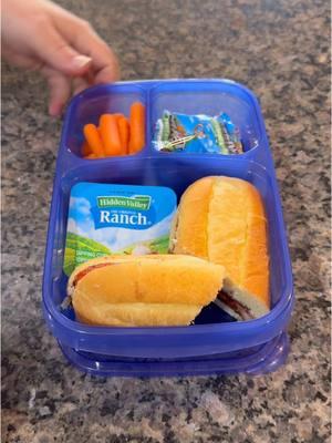 Happy Tuesday! #Lunch #lunchtime #lunchbox #lunchideas #lunchboxideas #lunchideasforkids #schoollunch #schoollunches #kidslunchideas #kidsbento #bentobox #bento #bentolunchbox 