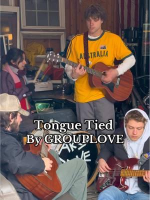 Tongue tied by grouplove🤟🏼 #acousticcover #tonguetied #grouplove #surf #newbands 