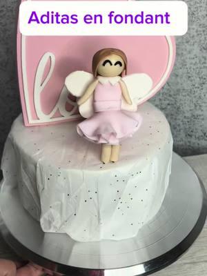 Asi quedaron niestras Adas que hice de practica #fondant #fondantart #fondantdecoration