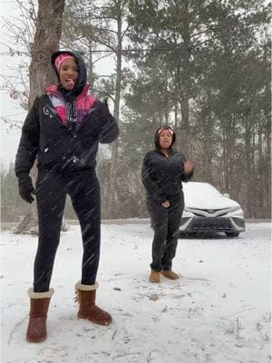 We love the snow🥰🥰 #nasia_spoiled #fyp #fypシ゚viral #fypシ #snowday #littlesister #tiktokbattle #tiktokbattles #itsaparty 