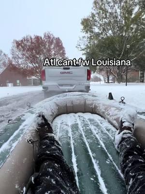 Gave the wrong state snow 😂😂#viral #viralvideo #snow #louisiana #atl #themboyz #yn#coldweather 