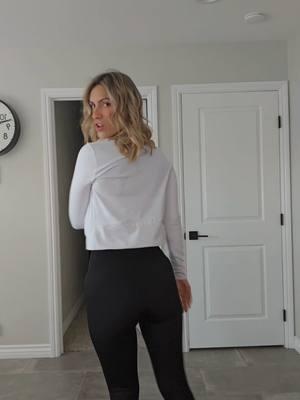 @O QQ I HAVE FOUND MY NEW WORKOUT PANTS!! THESE ARE SNATCHING AND COMFY AND GIVING!!#YOGAPANT#YOGA#PANT #WORKOUT #OOTD#loungewear #TikTokShop #TIKTOKPARTNER 