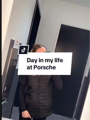 Day in my lifeee at Porsche🤍 #fup #cartok #porsche #cgt #911 #cargorl #mechanic #autotech 