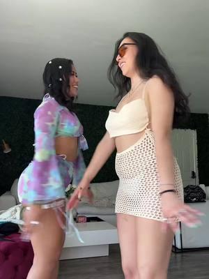 Y’all got me in the mood to post drafts lol Missing my girl  @🤭🤭🤭🤭  #rave #raveoutfit #bestfriend #latina 