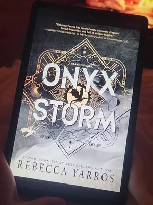 How has everyone already finished this book? I'm on chapter 6. Now Im extra scared of seeing spoilers. 😂  #onyxstorm #rebeccayarros #BookTok #books #onyxstormrebeccayarros 