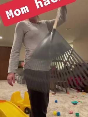 Pregnancy hack…or just a mom hack!! Inside rake🤣 #pregnantlife #momhack #pregnancyhack #toddlersoftiktok 