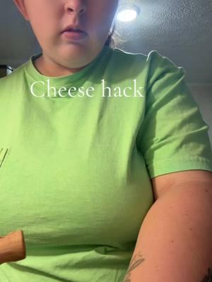 Cheese hack! Let me know if you try it because it’s definitely a game changer! #fyp #hack #easy #cheese #pizzacutter 