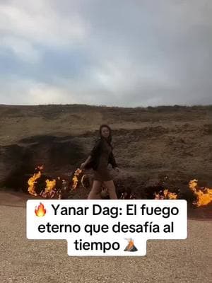 🔥 Yanar Dag: El fuego eterno que desafía al tiempo 🌋#montana #fuego #desafio #tiempo #datoscuriosos #sabias #SabiasQue #curiosidades #fypシ #fyp 