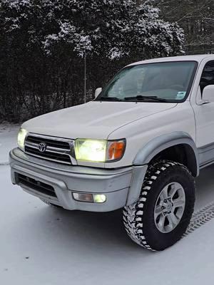 Snow day here in Georgia in the work beater. #3rdgen4runner #toyota #4runner #4wd #snow #snowpocalypse #4x4 