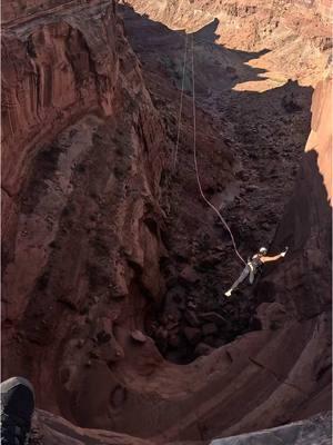 FEB 22 can’t come soon enough! One month away before we start back up again! Be sure to get your spot reserved at www.moabropeswing.com 🤘 . . . ##ropeswingmoab #moabropeswing #getbooked #signup #gainer #sports #extreme #thrill #pitviper #holdon #bungeejumping #cliffdiving #cliffjumping #deseret #adrenaline #sports #nature #Outdoors #visitutah #utah #gopro #xgamesmode #insta360 #pov 