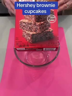 Great Valentine’s Day treat! #cookingfun #EasyRecipes #baking #hershey #brownie #cupckake #dessert 