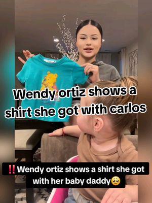 Wendy ortiz shows a shirt she got with her baby daddy‼️#wendyortiz #wendyortizlive #benjychavez #gabe #zavala #edwin  #evelynortiz #wendyortiz #willito #kevyykevs #fabioguerra #foryou #foryoupage #parati #viral #tes #chisme #trending #landscape #tiktoktea #wendyandeve #drama #fyp #foryouuuuuuu #fyppppppp #fyp #fypシ゚viral 