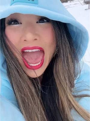 It’s snowing in Texas and I don't know how to act! ❄️⛄️ h #snowintexas #texassnow #texassnowstorm #texassnowstorm2025 #snow #texasfreeze #texasfreeze2025 #snowtexas #winter #princesst 