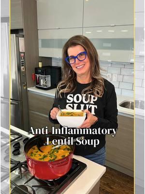 Pamela Anderson is having a moment right now, and I couldn’t resist trying her go-to winter favorite: anti-inflammatory lentil soup! 🥣 Packed with bold spices, hearty lentils, and all the cozy vibes, it’s my new cold-weather obsession.  Recipe: https://grownupdish.com/anti-inflammatory-lentil-soup-pamela-anderson/ #grownupdishrecipe #PamelaAnderson #LentilSoup #poosh #WinterRecipes #soup #easysoup #vegetarianrecipes #vegetablesoup #lentils #antiinflammatory #poosh 