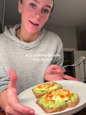 nathan goes “you filmed yourself cooking?” yes. gives me motovation to eat and make content out of it 😆  #cooking #avocadotoast #baseballwife #meals #healthy #cook #toast #dinner #easymeals #wife #wag 