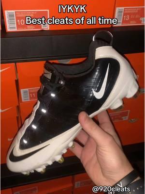 This new generation don’t know about the OG Vapors #football #footballdrip #footballdripcheck #footballtiktok #7on7football #d1athlete #7on7 #CollegeFootball #footballcleats #footballequipment #d1football #flagfootball #vaporcarbon 