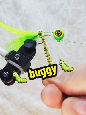 jig tieing for fishing #jigtying #handtiedjigs #crappiejig #crappie #bass #walleye #trout #river #lake #stream #satisfying #satisfyingvideo #flytying #fishing #fyp 