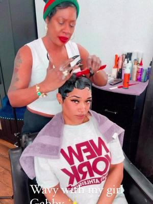 #twinsunisexsalontheglambar #90shairstylesblackgirls #pixiehaircut #brooklynsalon #shorthairstylesforblackwomen #brooklynhairstylist #pixiehair 