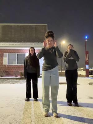 ft. no sb uni and pretty snow😜@Tk. @kenz.808 #umes #college #snow #softball #d1athlete #fitcheck #eastcoast #maryland 