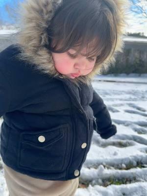 Acompaña a la señito Regi a conocer la nieve ❄️🤭😊✨#reginabebe #cutebaby #bebesdetiktok #MomsofTikTok #dadsoftiktok #bendiciones #blessings #diadereginabebe #señitoregina #miniñabonita #babyfever #foryoupage #viral #viraltiktok #parati #fyppp #fyp #nieve #enero #houston 