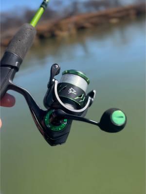 Winter fishing with @Piscifun viper X spinning reel #fyp #foryou #piscifun #viperX #fishing #reel #fishingreel #lake #boat #texas #texasfishing #content #winter #winterfishing #TikTokShop 