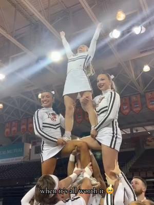 freshman bailey would be in awe 🥹 I LOVE BGSU CHEER #BGSU #CollegeCheer #cheer #UCA #UCANationals #nationalseason #NationalChampion #FamilyOverEverything #BGCheer 