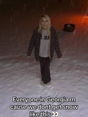 Literally never seen snow this thick in georgia 👀❄️❄️ #georgiasnow #fyp #snow #itscrazy 