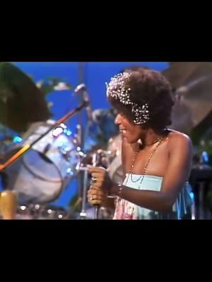 #minnieriperton #adventuresinparadise #soulmusic #auntieshouseparty #fyp #70smusic #liveperfomance #snowinhouston 