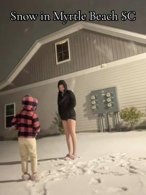 Snow 2025 #fyp #foryourpage #snow #snowinsc #snowstorm #mom #mosmoftiktok #teenmom #baby #girlmom 