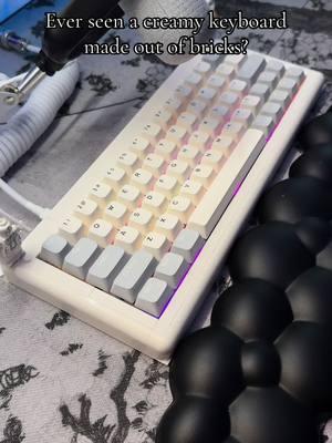 #creamykeyboards #gamingkeyboard #60percentkeyboard 