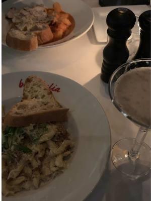 bestie date at bar Italia in Lakewood! 🍝🍷❤️🥰 #Vlog #cleveland #ohio #cle #baritalia #ohiofood @Liz 