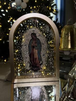 Virgen de Guadalupe ✨✨✨ #virgendeguadalupe  #virgencita  #religioso  #avemaría  #homedecor  #botellasdecoradas  #botellaspersonalizadas  #mis15años #mibautizo #spring #botellasdecoradas  #rhinestones  #regalosoriginales  #regalospersonalizados  #díadelasmadres  #navidad  #regalosoriginales #fiesta  #mexico  #mexicana  #homedecore  #decoration  #diydecor  #decoracion  #diciembre  #navidad  #christmas  #DIY  #tiktok #diadelasmadres  #mothersday  #ValentinesDay  #sanvalentin  #diadelamorylaamistad 