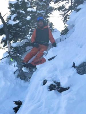 The Bridger Ridge do be like that. One minute it’s a veggie belay and the next you’re waving goodbye to a glove. #skitok #skiing #skiinstructor #ski #bridgerbowl #montana #bridger